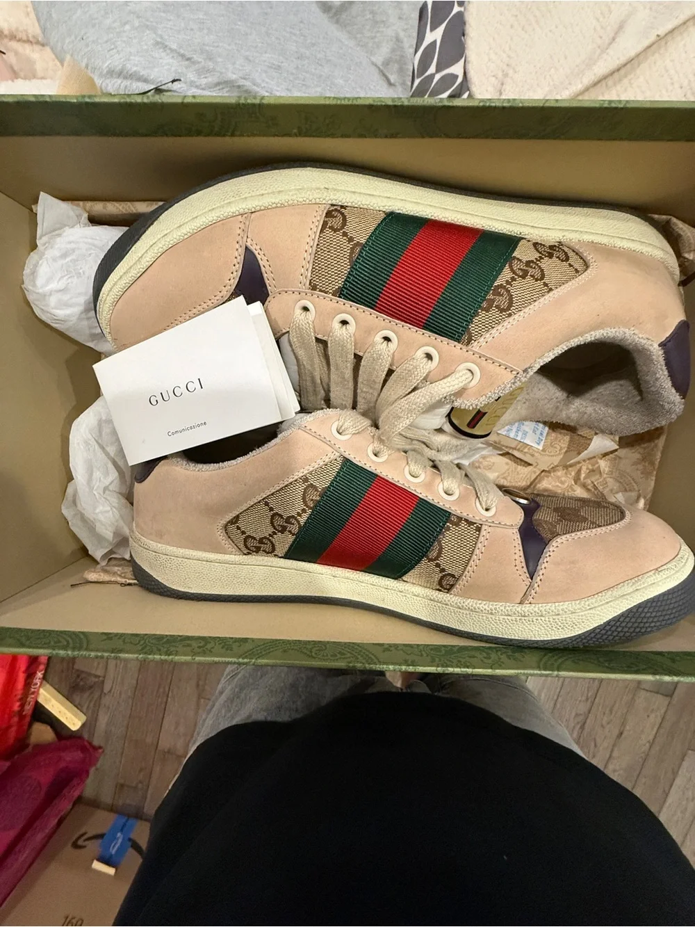 Gucci Beige GG Supreme Low-Top Sneakers with Green-Red Web Stripe